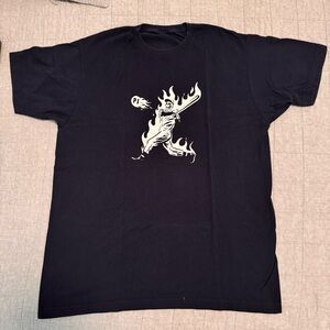 USED and RARE. Offical Pearl Jam t-shirt. 2018 home and away tour.